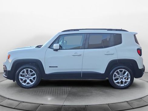 Used 2018 Jeep Renegade Latitude image 2
