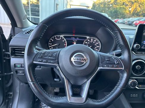 Used 2023 Nissan Sentra SV FWD image 14