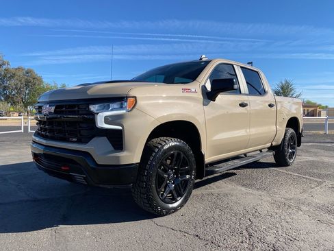 Used 2022 Chevrolet Silverado 1500 LT Trail Boss image 2