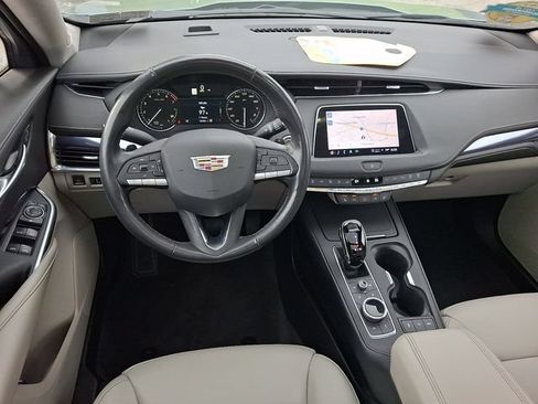 Certified 2023 Cadillac XT4 Luxury w/ Cold Weather Package AWD/4WD image 11