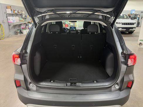 Used 2022 Ford Escape Titanium AWD/4WD image 29