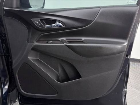 Used 2020 Chevrolet Equinox LT w/ Driver Convenience Package FWD image 24