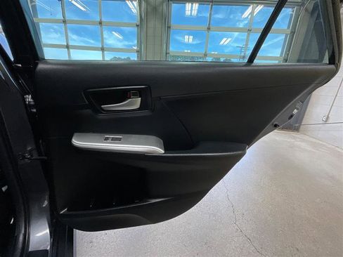 Used 2014 Toyota Camry SE FWD image 20