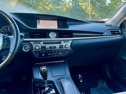 Used 2014 Lexus ES 350 image 30