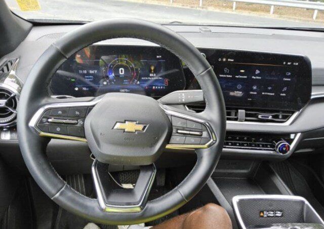 Used 2026 Chevrolet Equinox LT w/ Convenience Package II FWD image 15