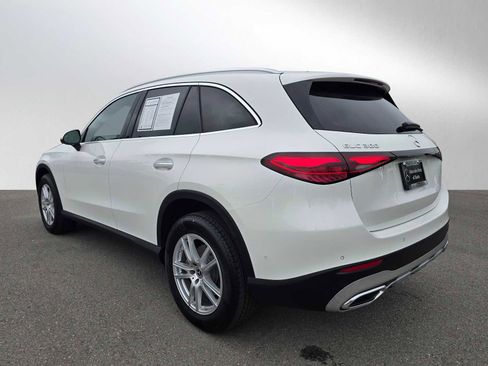 Used 2025 Mercedes-Benz GLC 300 4MATIC image 5