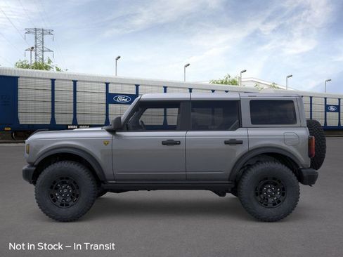 New 2026 Ford Bronco Badlands image 3