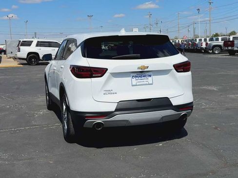 Certified 2025 Chevrolet Blazer LT FWD image 7