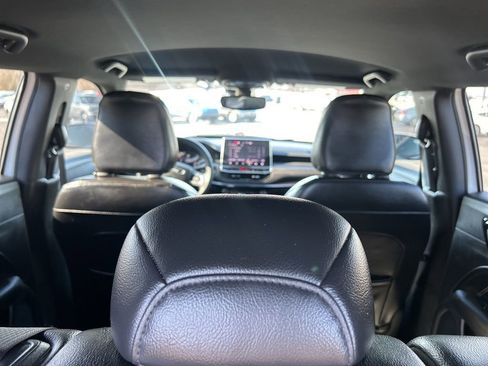 Used 2023 Jeep Compass Altitude image 14