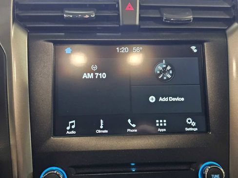 Used 2018 Ford Fusion SE w/ Fusion SE Technology Package FWD image 14