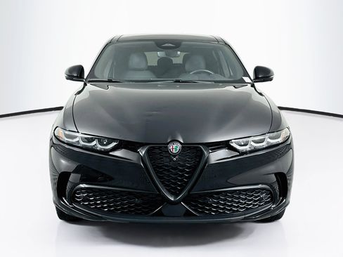 Used 2025 Alfa Romeo Tonale w/ Premium Package AWD/4WD image 2