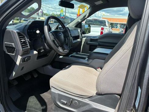 Used 2017 Ford F150 XLT w/ Equipment Group 302A Luxury AWD/4WD image 11