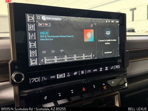 Used 2024 GMC Hummer EV 2X w/ Extreme Off-Road Package image 19