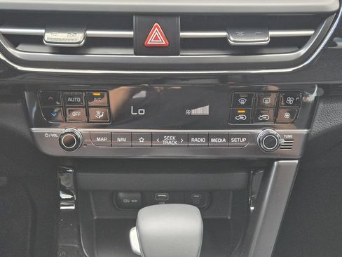 New 2026 Kia Seltos S FWD image 16