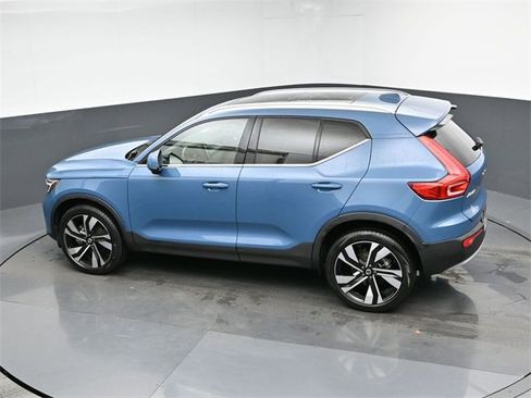 Used 2023 Volvo XC40 B5 Ultimate w/ Protection Package Premier image 52