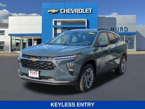 New 2026 Chevrolet Trax LT w/ Driver Confidence Package image 8