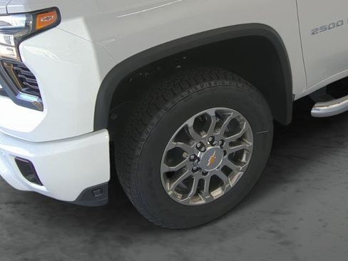 New 2026 Chevrolet Silverado 2500 LT w/ Z71 Chrome Sport Edition AWD/4WD image 7