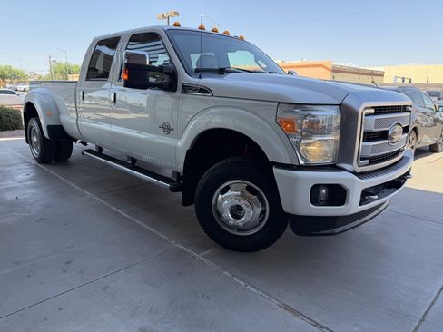 Used 2016 Ford F350 Platinum w/ Platinum Package AWD/4WD image 6