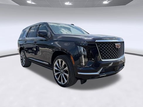 Used 2026 Cadillac Escalade Luxury w/ Touring Package AWD/4WD image 7