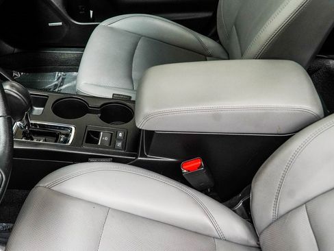 Used 2019 Subaru Outback 2.5i Limited w/ Popular Package #2 image 16