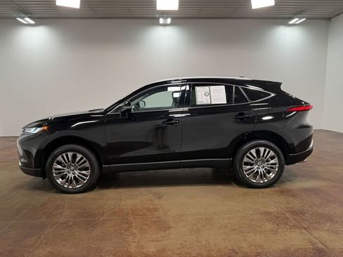 Used 2023 Toyota Venza XLE AWD/4WD image 27