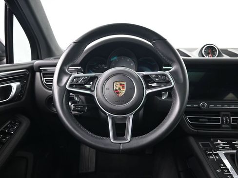 Used 2021 Porsche Macan S image 13