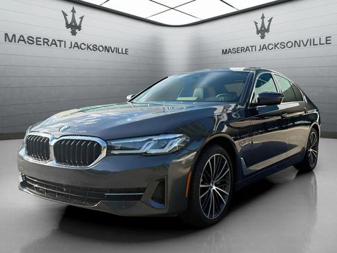 Used 2023 BMW 530e xDrive w/ Premium Package AWD/4WD image 9