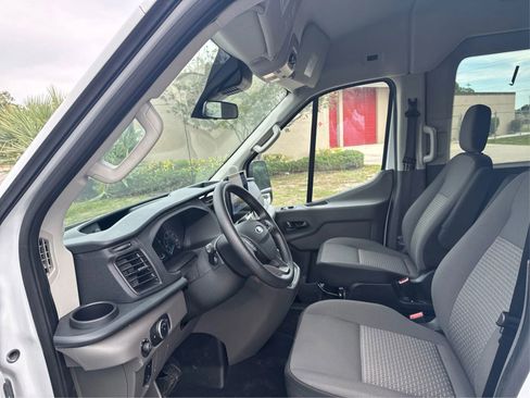 Used 2025 Ford Transit 350 XLT RWD image 9