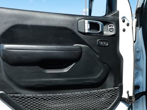 Used 2019 Jeep Wrangler Unlimited Rubicon AWD/4WD image 21
