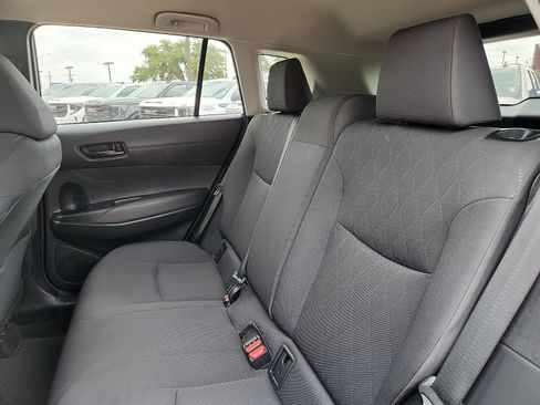 Used 2023 Toyota Corolla Cross LE AWD/4WD image 11