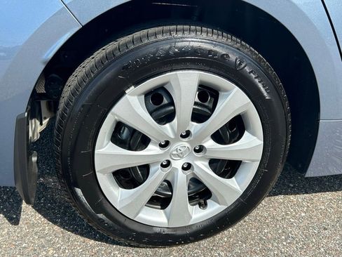 Used 2025 Toyota Corolla LE FWD image 46