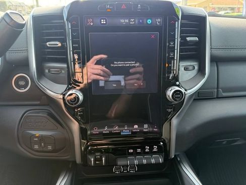 New 2026 RAM 2500 Laramie w/ Sport Appearance Package AWD/4WD image 22