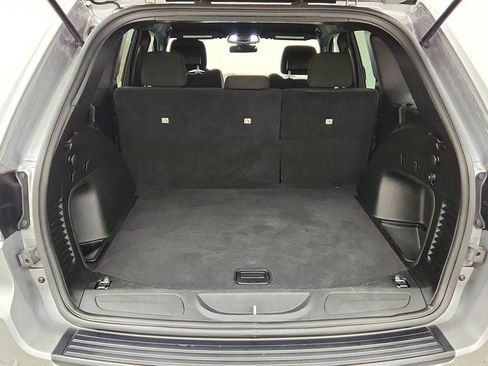 Used 2021 Jeep Grand Cherokee Laredo RWD image 21