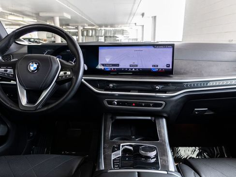 Used 2024 BMW X5 xDrive40i w/ Premium Package AWD/4WD image 11