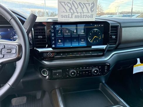 Used 2025 Chevrolet Silverado 3500 High Country w/ High Country Premium Package image 17