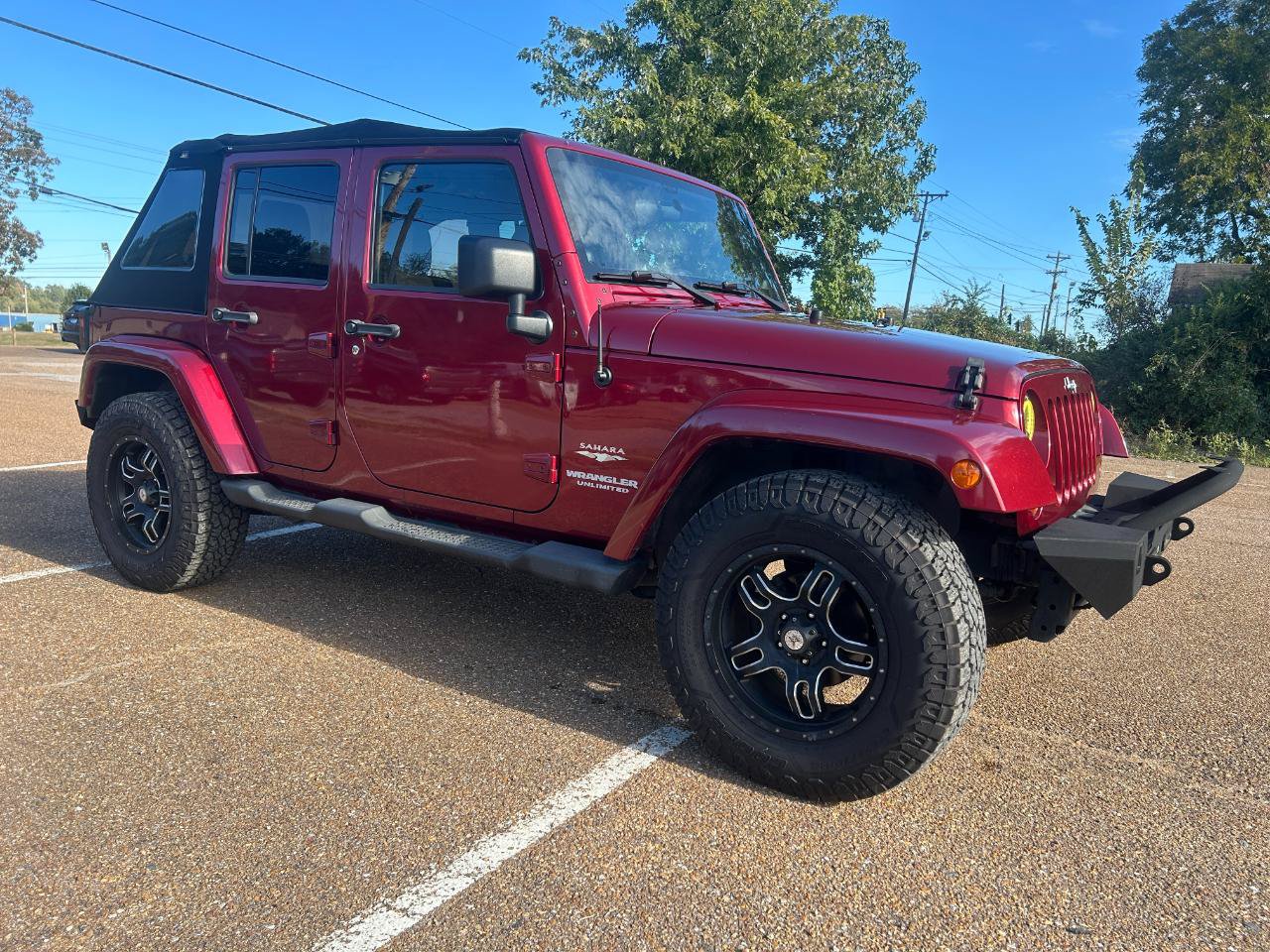 Used 2012 Jeep Wrangler Unlimited Sahara w/ Dual Top Group AWD/4WD image 2