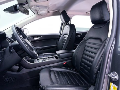 Used 2024 Ford Edge SEL w/ Convenience Package AWD/4WD image 4