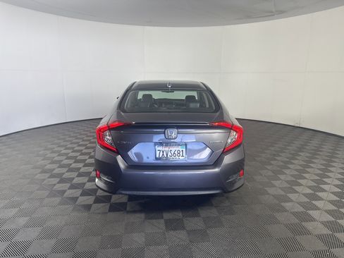 Used 2017 Honda Civic Touring image 3