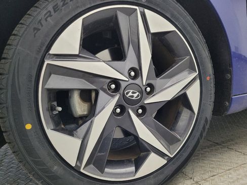 Used 2023 Hyundai Elantra SEL w/ Convenience Package FWD image 31