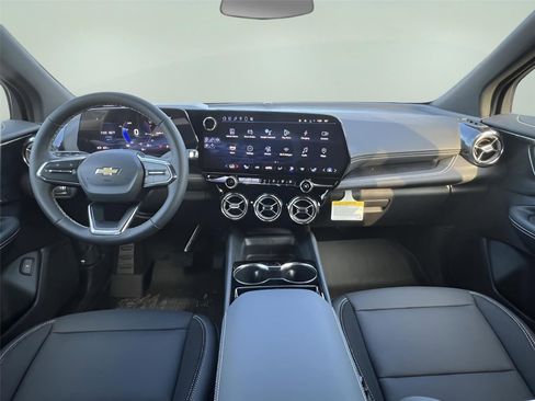 New 2025 Chevrolet Blazer EV LT image 16
