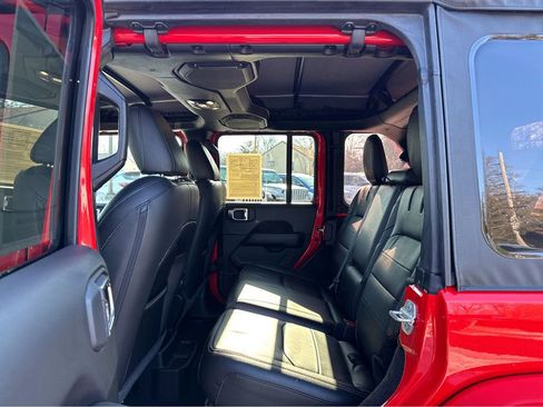 Certified 2023 Jeep Wrangler Sahara w/ Cold Weather Group image 10