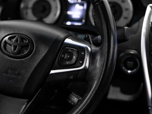Used 2016 Toyota Camry SE image 25
