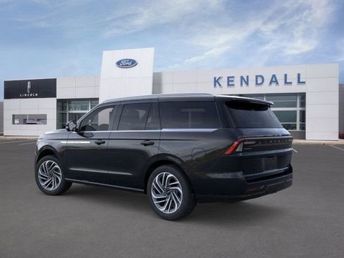 New 2025 Lincoln Navigator Reserve image 4
