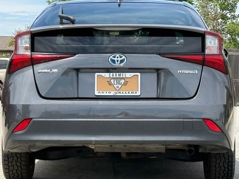 Used 2019 Toyota Prius LE FWD image 4