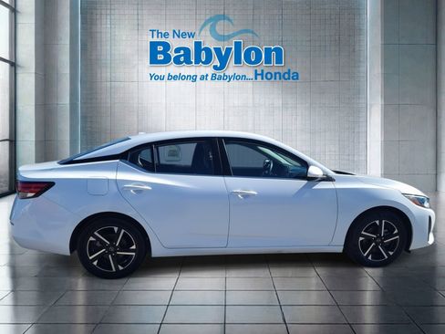 Used 2024 Nissan Sentra SV image 5