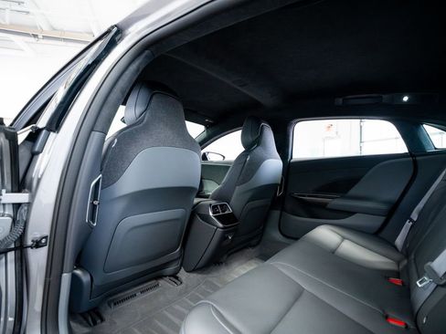 Used 2024 Lucid Air Pure RWD image 43