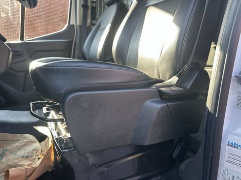 Used 2023 Ford E-Transit Low Roof RWD image 14