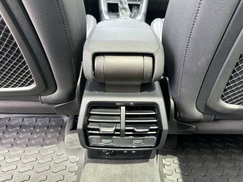 Used 2020 Audi Q3 2.0T Premium Plus AWD/4WD image 22