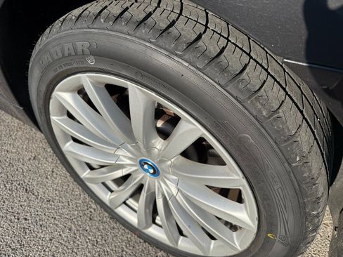 Used 2018 BMW 740e xDrive image 30