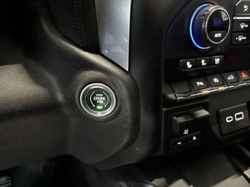 Used 2022 Chevrolet Silverado 1500 LTZ image 17